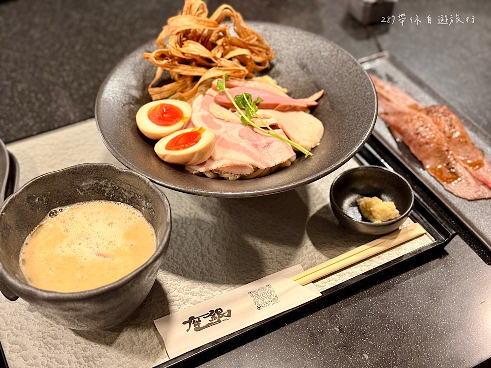 鷄soba 座銀 鶏そば座銀 雞soba 座銀 特製鶏そばつけ麺 特製鷄soba沾麵與炙燒肉壽司