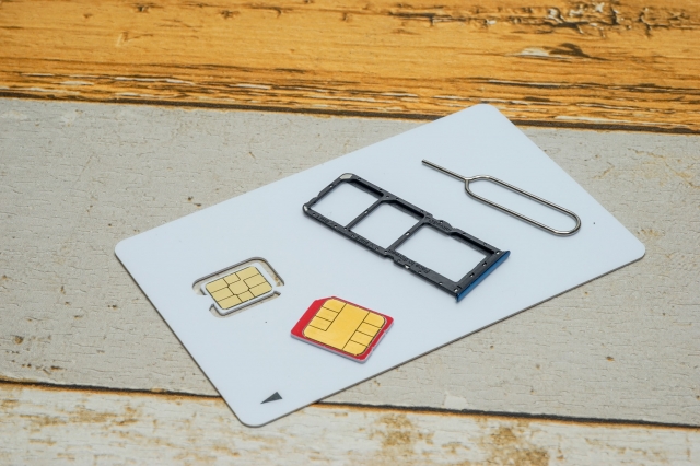 出國怎麼上網 ？五種方法一次搞懂！原門號國際漫遊、網路SIM卡、eSIM、WiFi分享器、當地 Wi-Fi